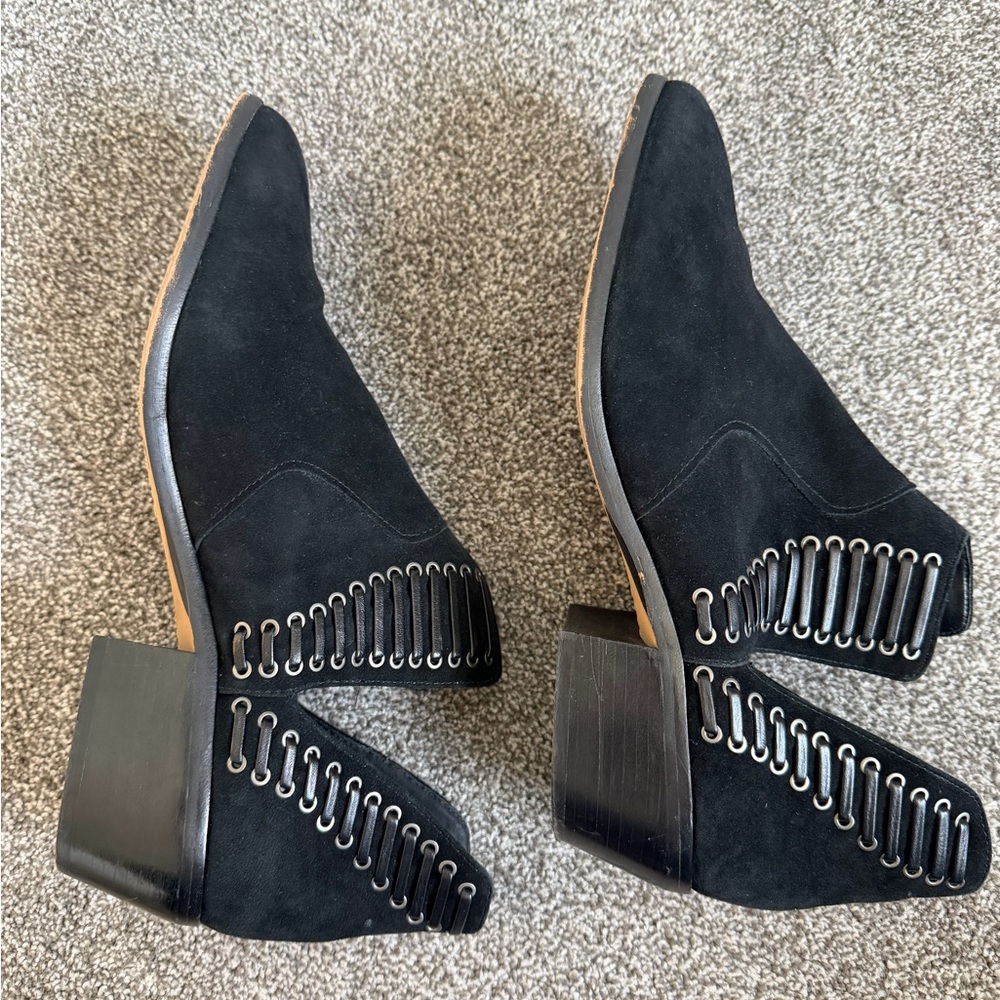Vince Camuto Black Heeled Boots with Unique Detailing